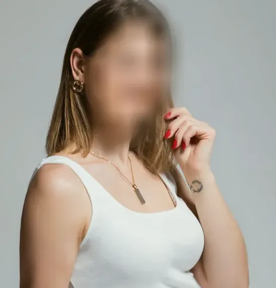 Elin, 34