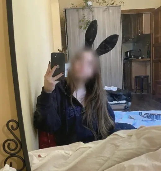 Jessica, 19
