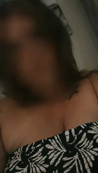 Julia, 28