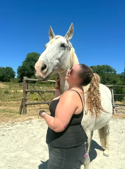 Leia, 23