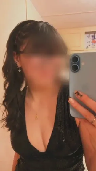 Nour, 19